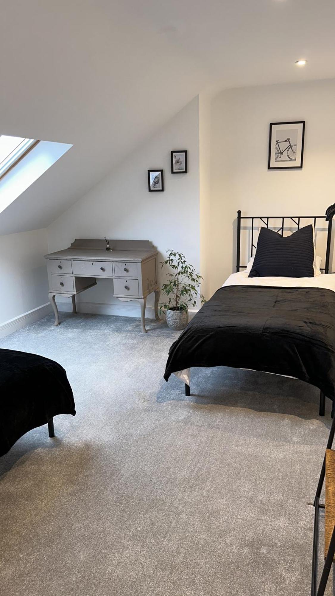 Modern Harrogate House Sleeps 10, Cinema Room & Hot Tub 外观 照片