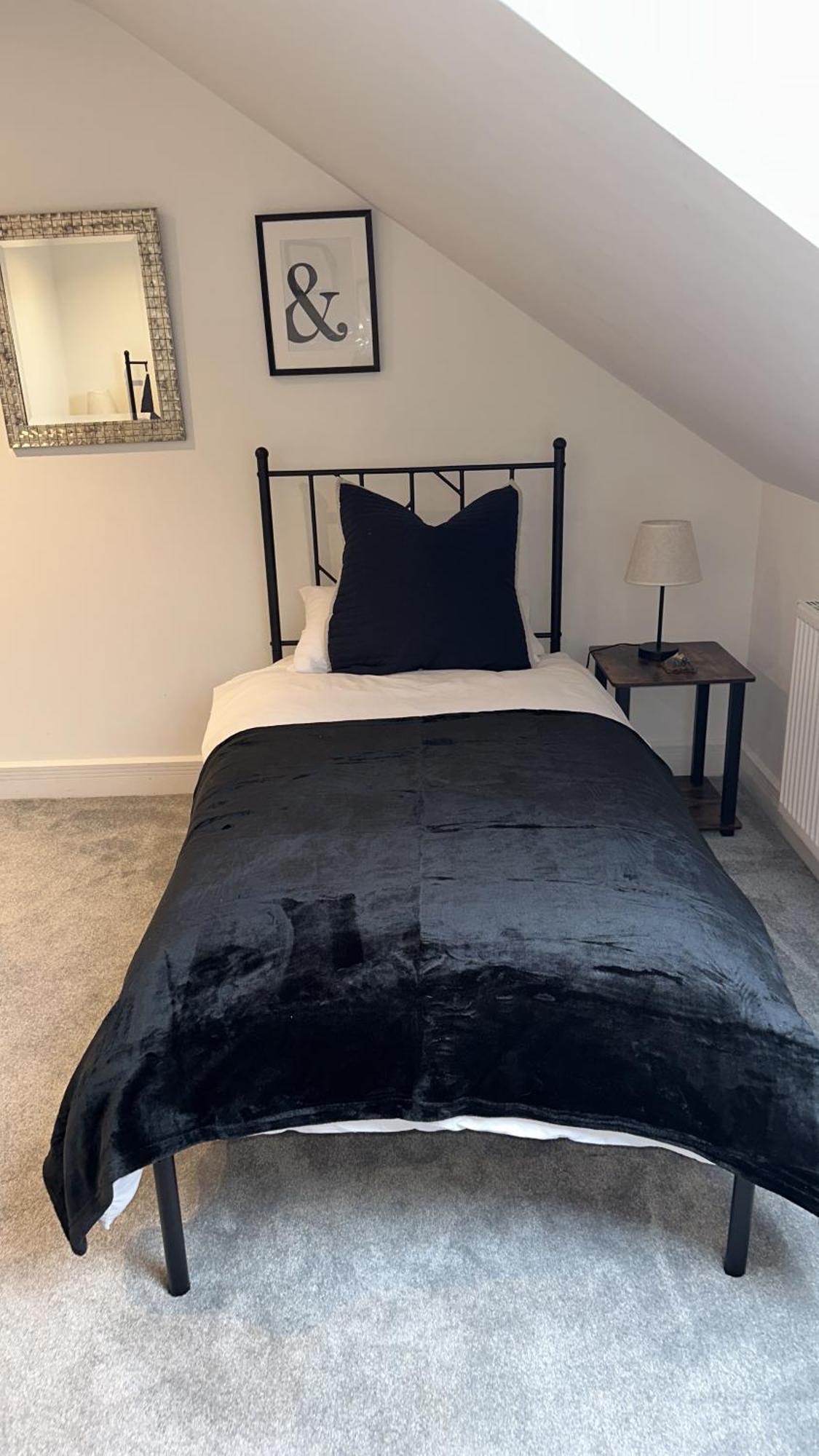Modern Harrogate House Sleeps 10, Cinema Room & Hot Tub 外观 照片