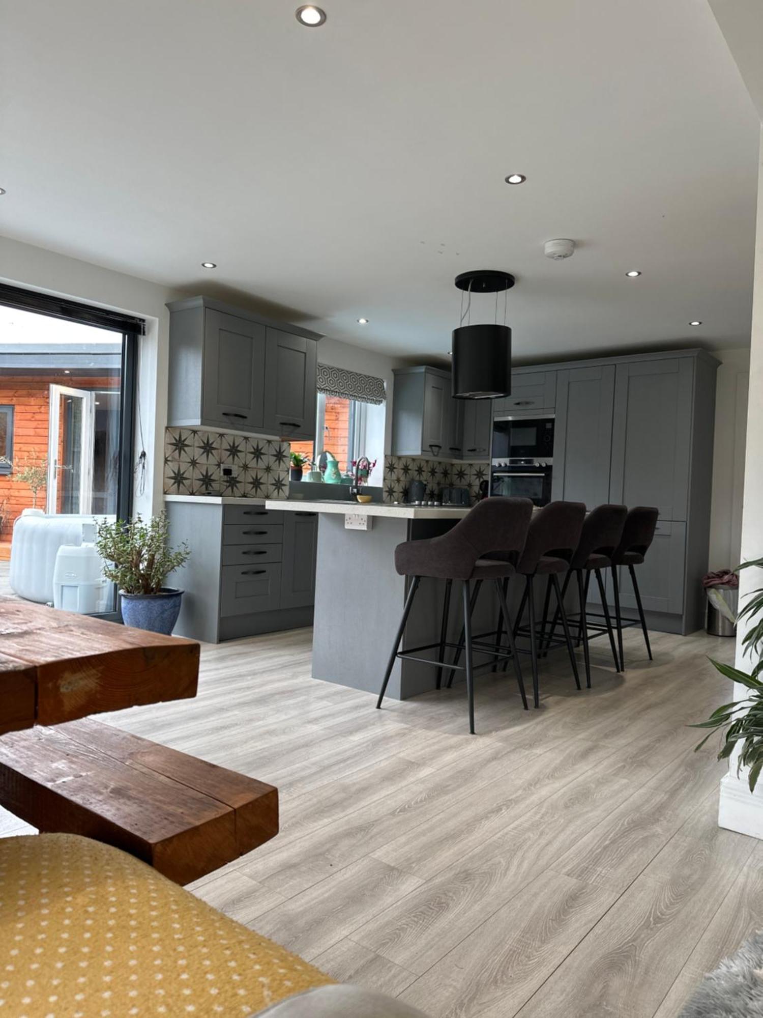 Modern Harrogate House Sleeps 10, Cinema Room & Hot Tub 外观 照片