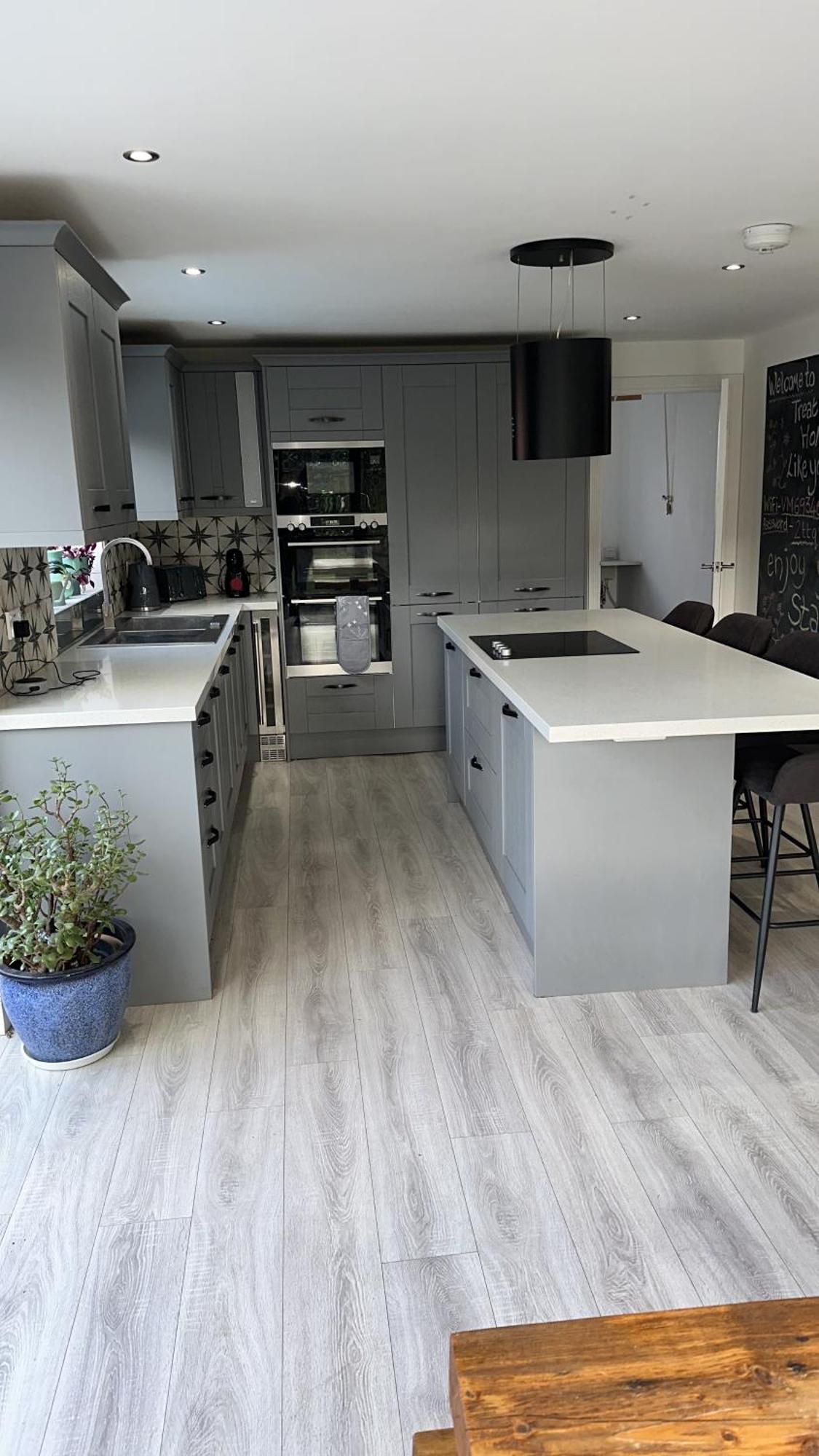 Modern Harrogate House Sleeps 10, Cinema Room & Hot Tub 外观 照片